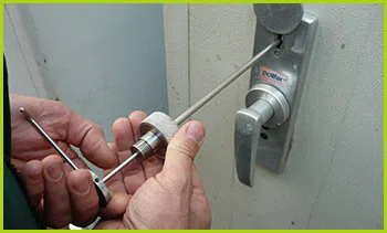 Expert Locksmith Services Bradenton, FL 941-564-3364 Expert Locksmith Services Bradenton, FL 941-564-3364 - 15-emergency-locksmiths